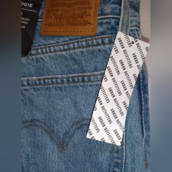 🆕Levi's Urban Outfitters High Rise Wedgie Jeans Distressed Ripped Size 26 - Picture 7 of 14